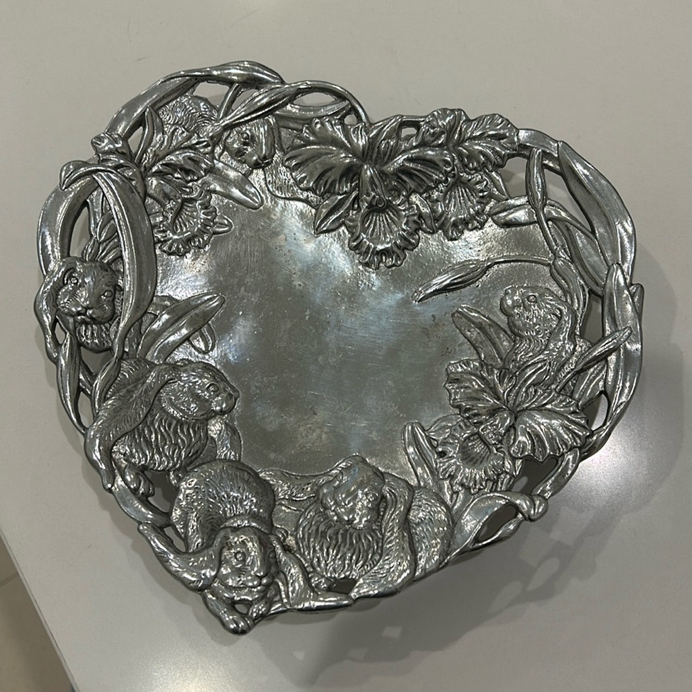 Arthur Court heart plate 💕